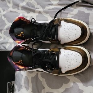 Jordan 1 Mid SE mens size 14